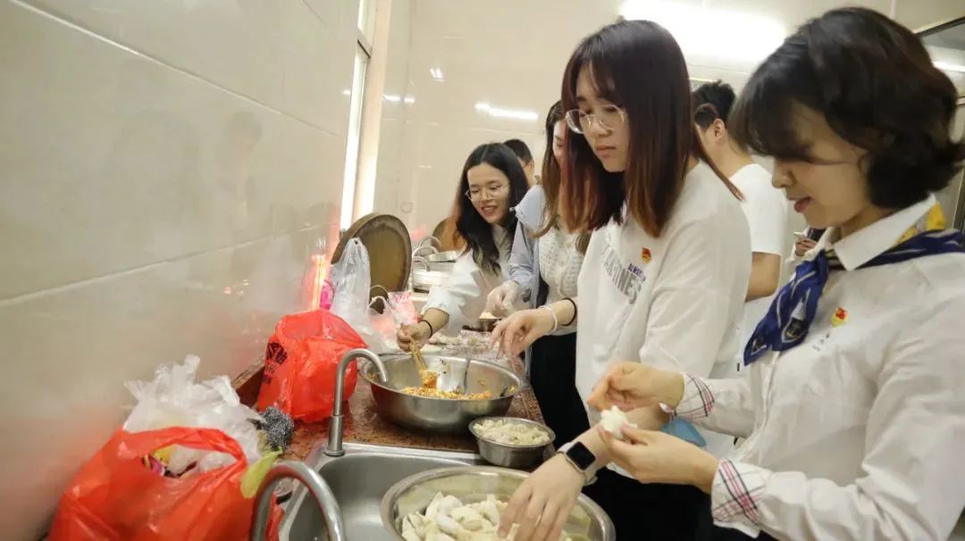 彩神IV争霸集团所属丝纺集团开展学雷锋主题月系列活动 彩神IV争霸集团所属丝纺集团开展学雷锋主题月系列活动