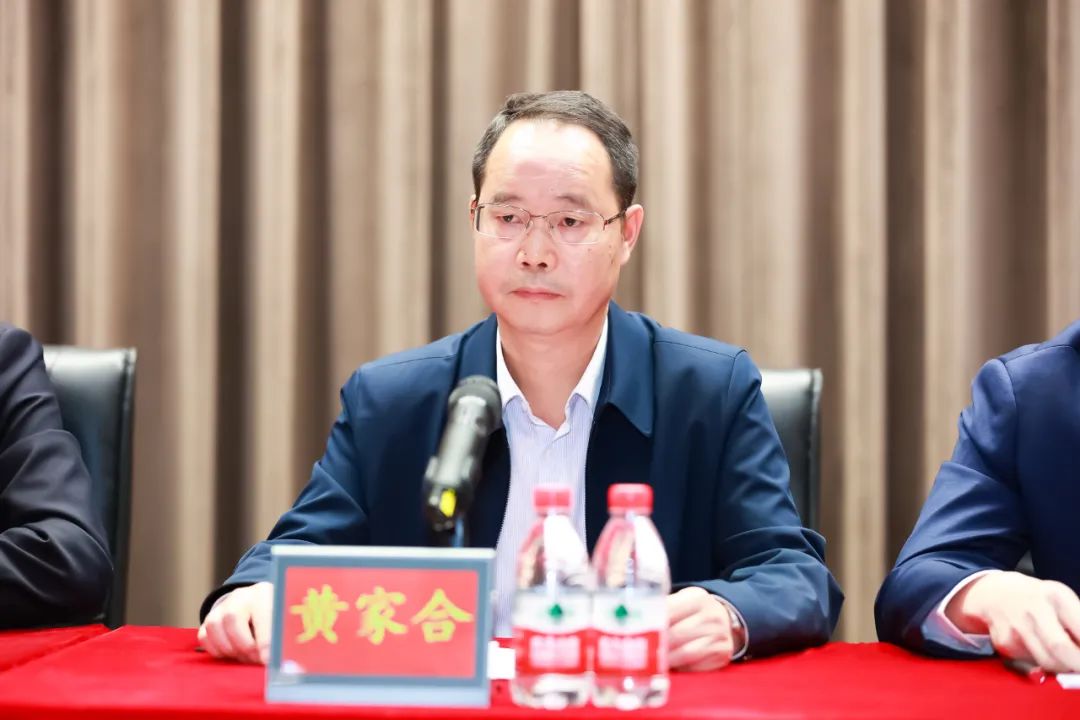 继往开来再出发!彩神IV争霸集团所属省广集团新一届管理团队正式亮相 继往开来再出发!彩神IV争霸集团所属省广集团新一届管理团队正式亮相
