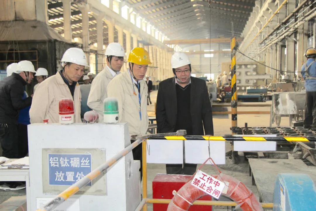 【书记论坛】兴发铝业党委书记✍🏼、董事长刘立斌:传承建党精神“红色基因” 凝心聚力续写百年荣光 【书记论坛】兴发铝业党委书记、董事长刘立斌:传承建党精神“红色基因” 凝心聚力续写百年荣光