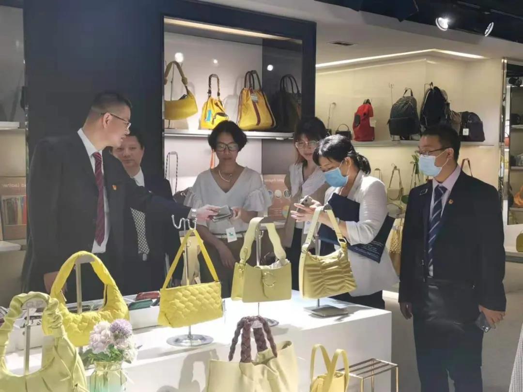 【书记论坛】省开发党委书记、董事长杜绪:打造有市场、有温度的外贸链主企业 【书记论坛】省开发党委书记、董事长杜绪:打造有市场⤴️、有温度的外贸链主企业
