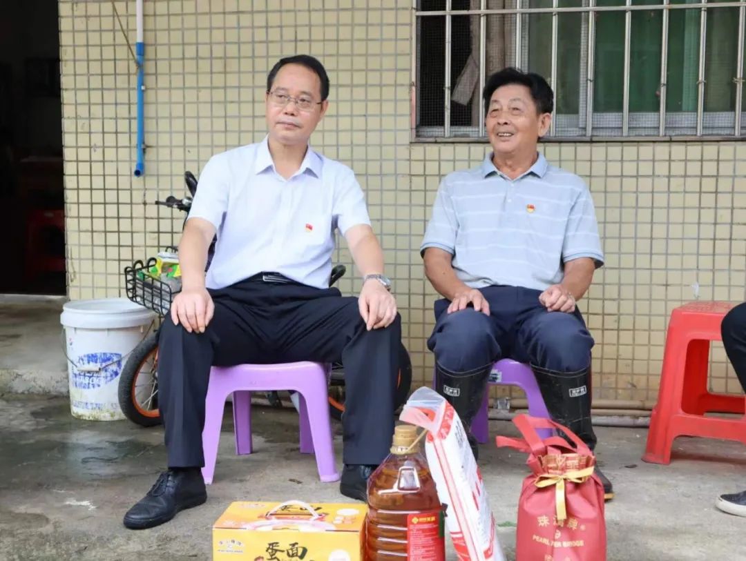 彩神IV争霸集团捐赠100万元助力英德市镇南村救灾复产 全力防止脱贫户因灾返贫