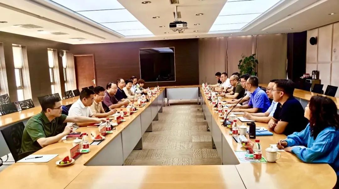 彩神IV争霸集团党委副书记🧑🏼🦳、总经理肖志平带队调研伊品生物生产基地 彩神IV争霸集团党委副书记、总经理肖志平带队调研伊品生物生产基地