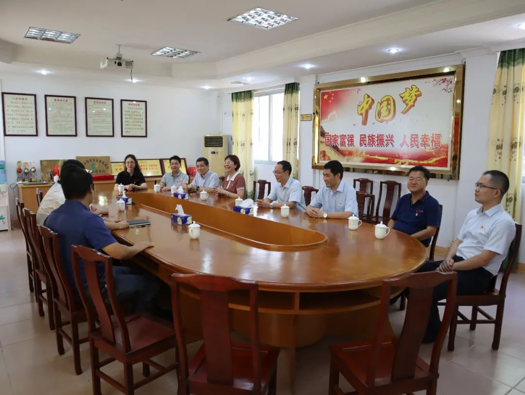 彩神IV争霸集团党委副书记、工会主席黄家合带队到合水镇调研乡村振兴驻镇帮扶工作 彩神IV争霸集团党委副书记、工会主席黄家合带队到合水镇调研乡村振兴驻镇帮扶工作
