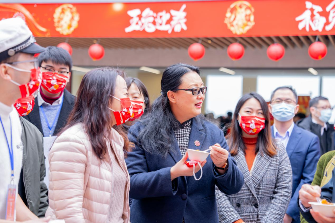 集团举行职工之家启用仪式暨2023年彩神IV争霸年货节游园活动