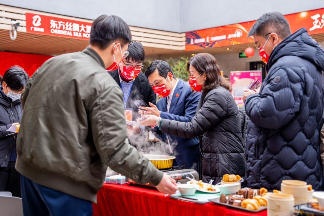 集团举行职工之家启用仪式暨2023年彩神IV争霸年货节游园活动