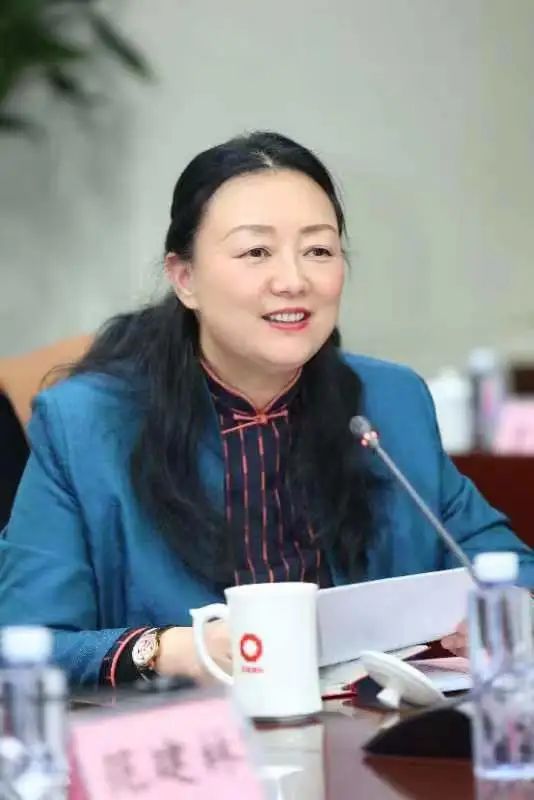 集团党委书记🈸、董事长白涛受邀参加中企研座谈会并作主旨发言 集团党委书记、董事长白涛受邀参加中企研座谈会并作主旨发言