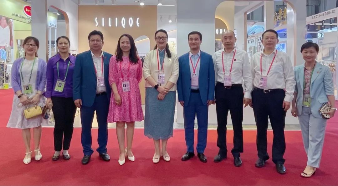 彩神IV争霸集团党委书记、董事长白涛率队调研外贸企业广交会参展情况 彩神IV争霸集团党委书记、董事长白涛率队调研外贸企业广交会参展情况