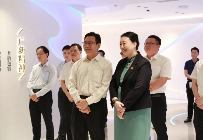 共谱高质量发展新篇章 | 茂名市委副书记、市长王雄飞一行到访彩神IV争霸集团 共谱高质量发展新篇章 | 茂名市委副书记、市长王雄飞一行到访彩神IV争霸集团