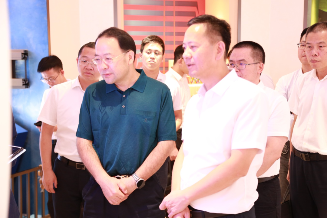 汕尾市委副书记💇🏽♂️、市长郑海涛一行到访彩神IV争霸集团 汕尾市委副书记、市长郑海涛一行到访彩神IV争霸集团