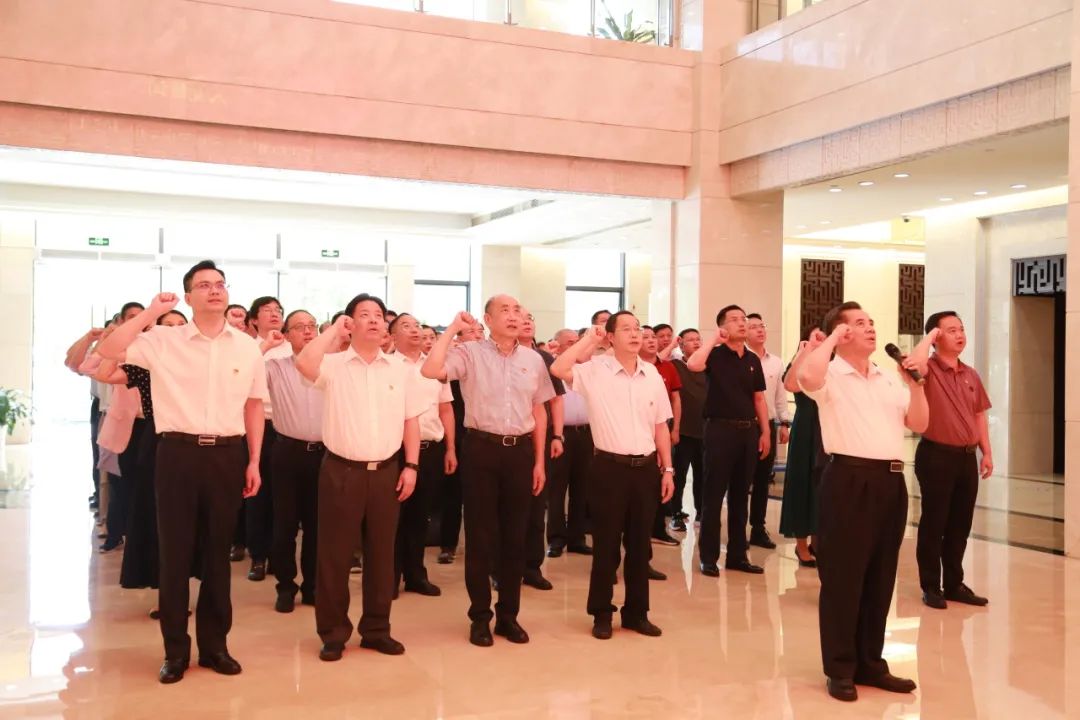 彩神IV争霸集团党委组织党员领导干部到省反腐倡廉教育基地开展警示教育活动