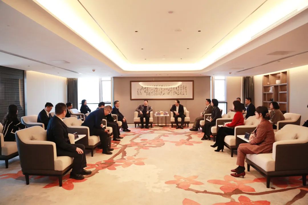 建设银行广东省分行党委书记🫷、行长张伟煜一行到访彩神IV争霸集团 建设银行广东省分行党委书记、行长张伟煜一行到访彩神IV争霸集团